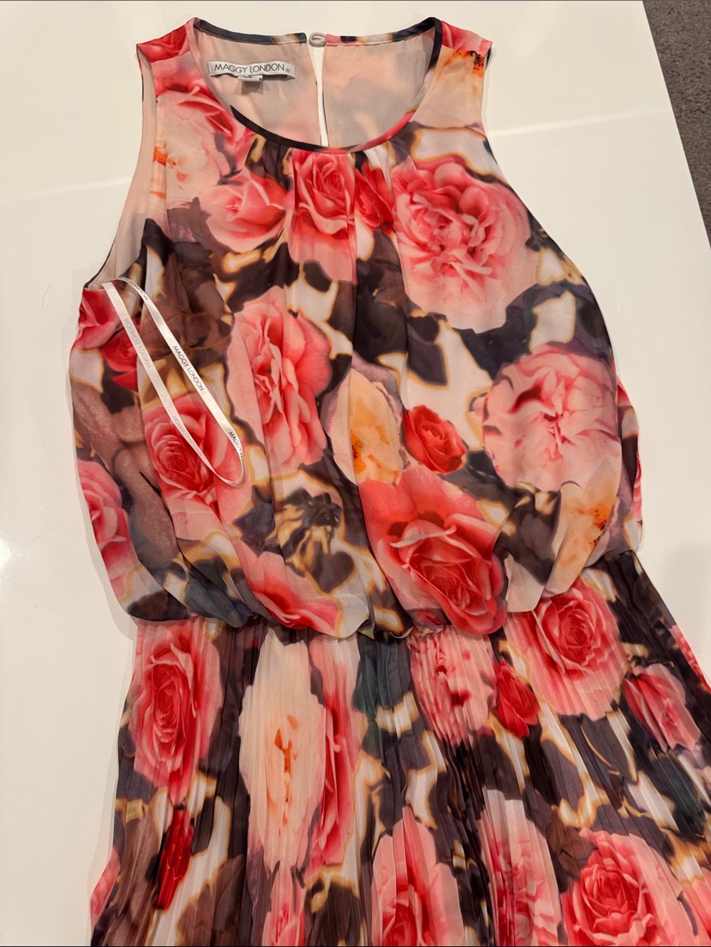 Maggy London Pink and Cream Floral Pleated Sleeveless Dress